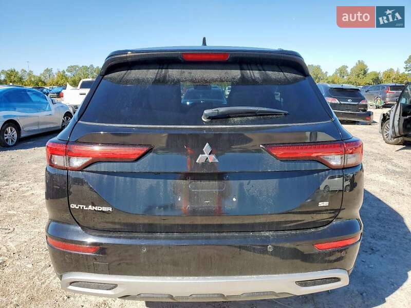 Внедорожник / Кроссовер Mitsubishi Outlander 2023 в Киеве