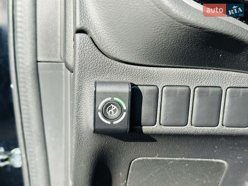 Внедорожник / Кроссовер Mitsubishi Outlander 2018 в Харькове