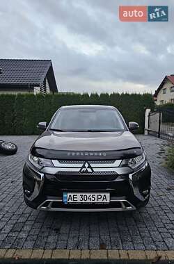 Позашляховик / Кросовер Mitsubishi Outlander 2021 в Львові
