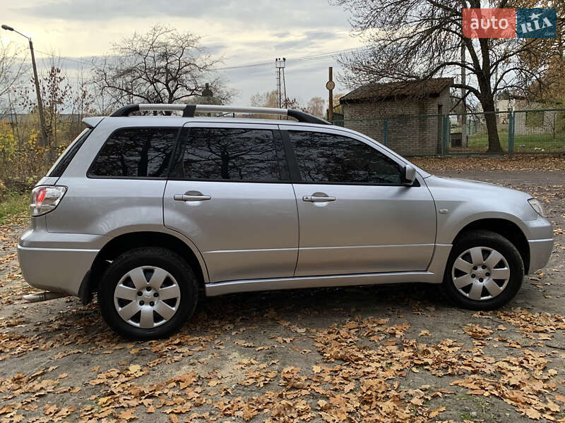 Позашляховик / Кросовер Mitsubishi Outlander 2004 в Ківерцях