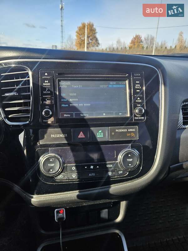 Позашляховик / Кросовер Mitsubishi Outlander 2017 в Полтаві