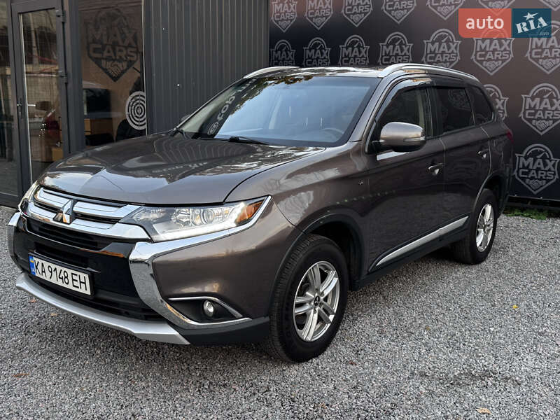 Внедорожник / Кроссовер Mitsubishi Outlander 2015 в Киеве фото Внедорожник / Кроссовер Mitsubishi Outlander 2015 в Киеве