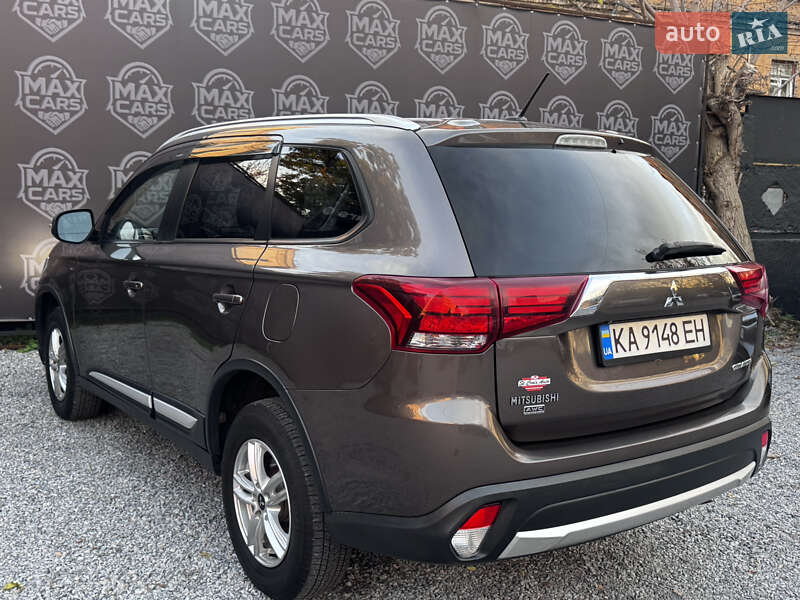 Внедорожник / Кроссовер Mitsubishi Outlander 2015 в Киеве фото 4 Внедорожник / Кроссовер Mitsubishi Outlander 2015 в Киеве