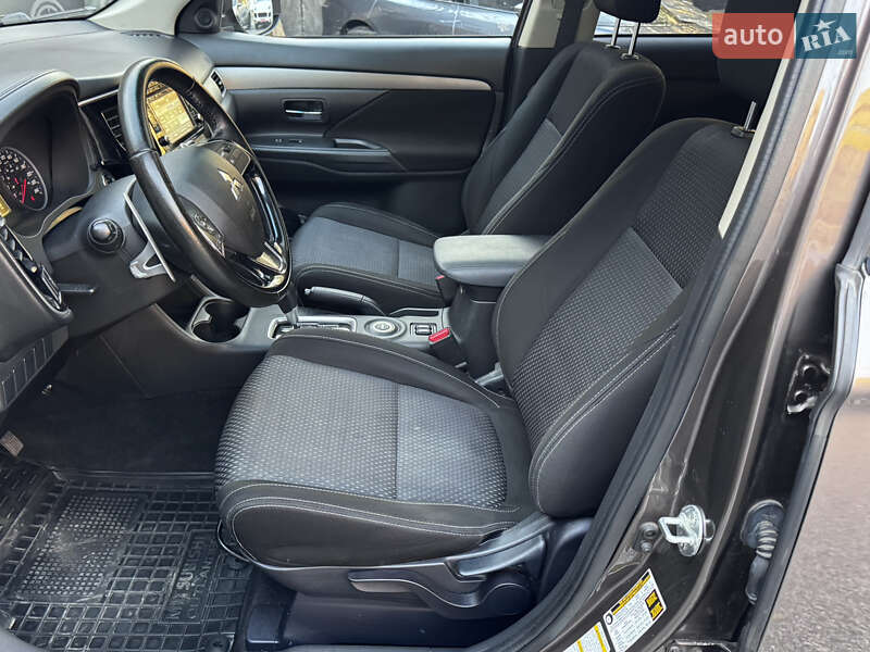 Внедорожник / Кроссовер Mitsubishi Outlander 2015 в Киеве фото 9 Внедорожник / Кроссовер Mitsubishi Outlander 2015 в Киеве