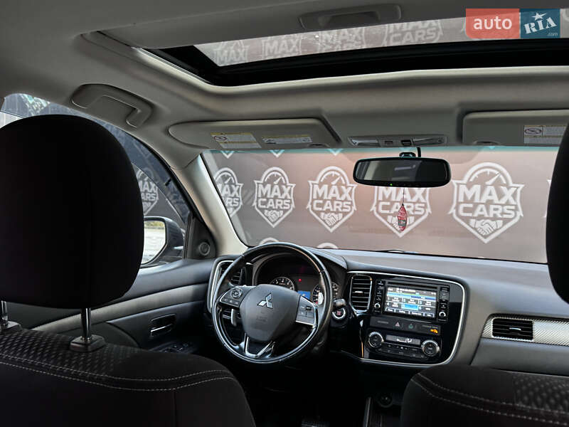 Внедорожник / Кроссовер Mitsubishi Outlander 2015 в Киеве фото 15 Внедорожник / Кроссовер Mitsubishi Outlander 2015 в Киеве