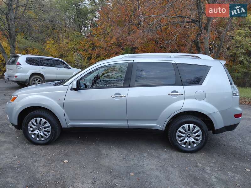 Внедорожник / Кроссовер Mitsubishi Outlander 2007 в Хмельницком