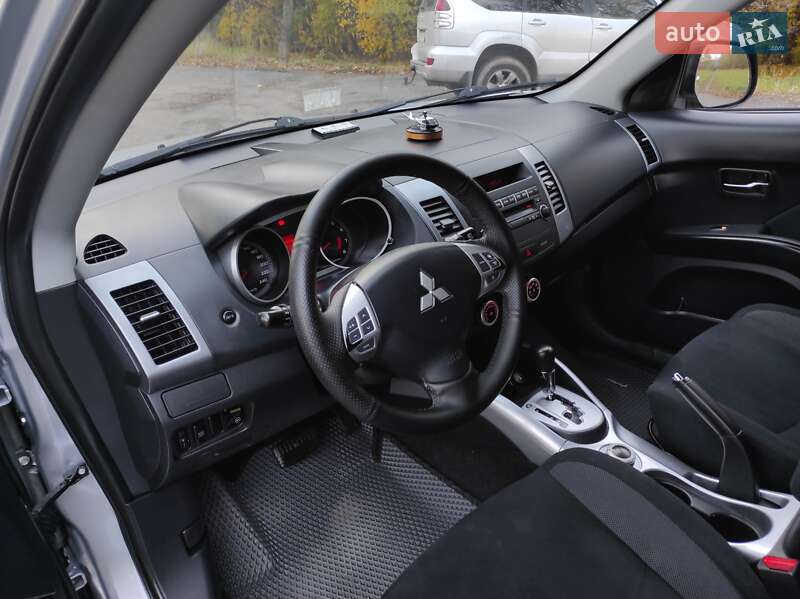 Внедорожник / Кроссовер Mitsubishi Outlander 2007 в Хмельницком