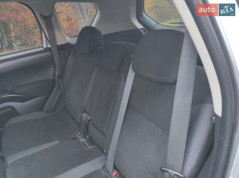 Внедорожник / Кроссовер Mitsubishi Outlander 2007 в Хмельницком