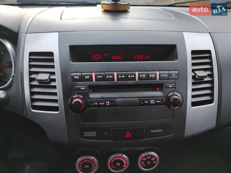 Внедорожник / Кроссовер Mitsubishi Outlander 2007 в Хмельницком