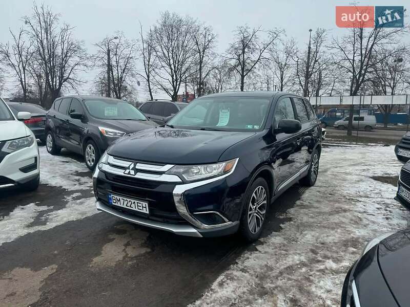 Внедорожник / Кроссовер Mitsubishi Outlander 2016 в Черкассах