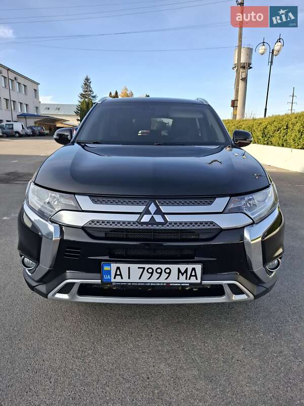 Внедорожник / Кроссовер Mitsubishi Outlander 2018 в Белой Церкви
