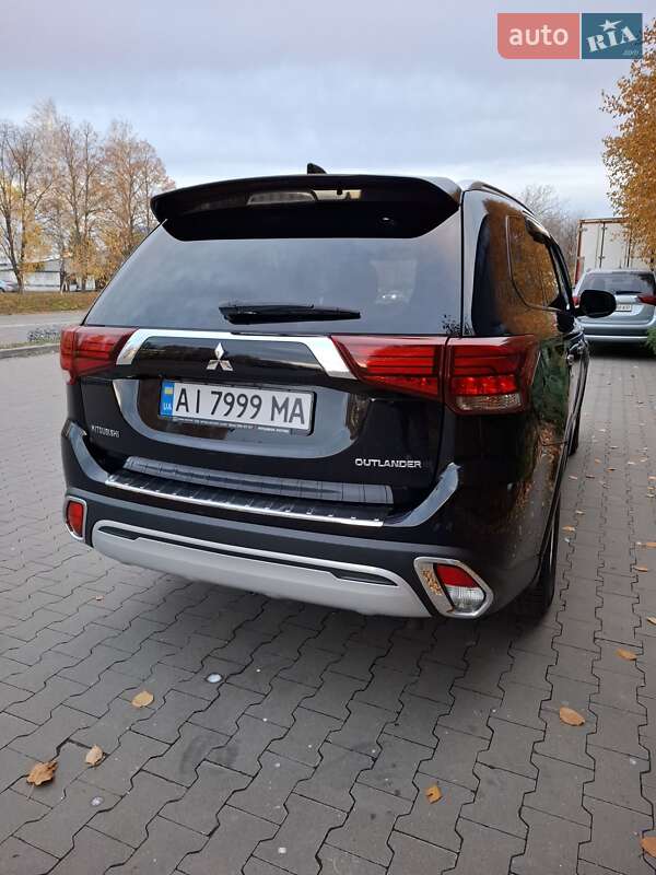 Внедорожник / Кроссовер Mitsubishi Outlander 2018 в Белой Церкви