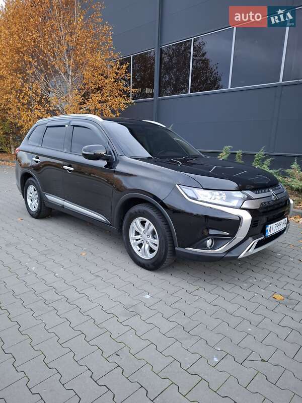 Внедорожник / Кроссовер Mitsubishi Outlander 2018 в Белой Церкви