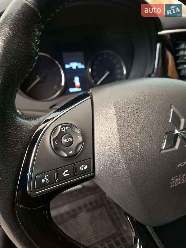 Внедорожник / Кроссовер Mitsubishi Outlander 2018 в Белой Церкви