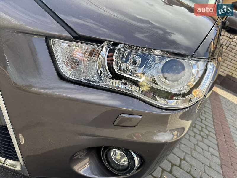 Внедорожник / Кроссовер Mitsubishi Outlander 2012 в Дрогобыче