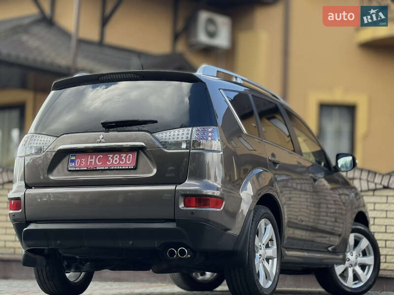 Внедорожник / Кроссовер Mitsubishi Outlander 2012 в Дрогобыче