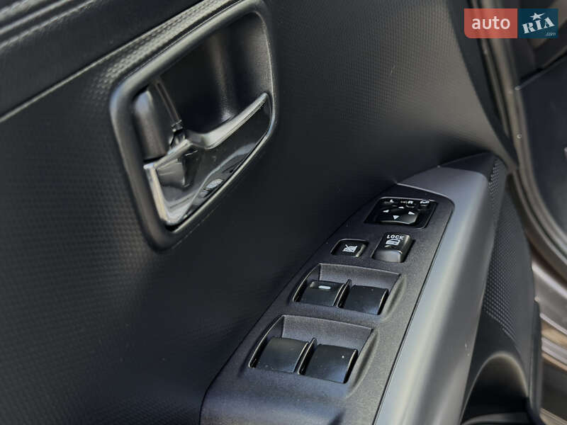 Внедорожник / Кроссовер Mitsubishi Outlander 2012 в Дрогобыче