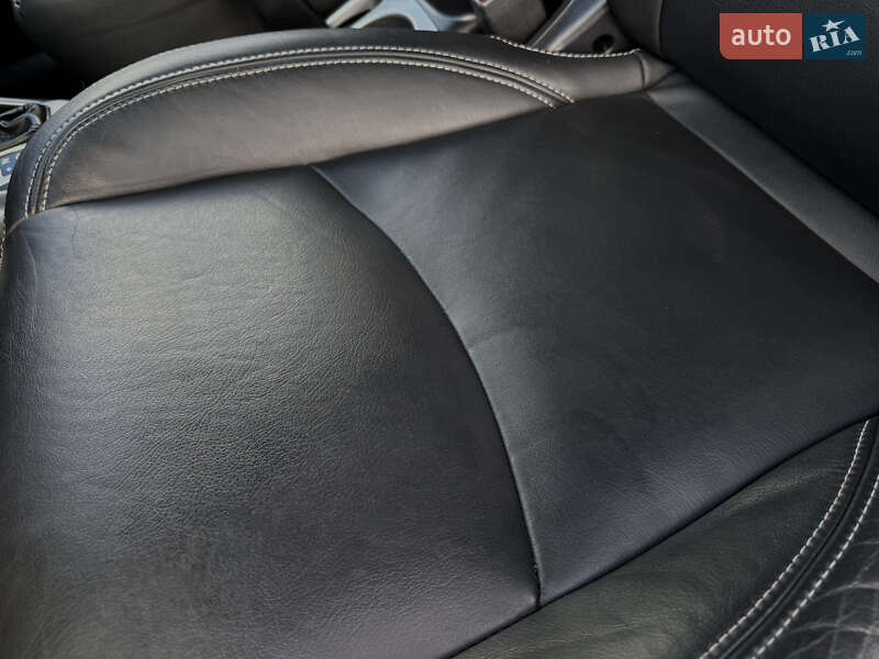 Внедорожник / Кроссовер Mitsubishi Outlander 2012 в Дрогобыче