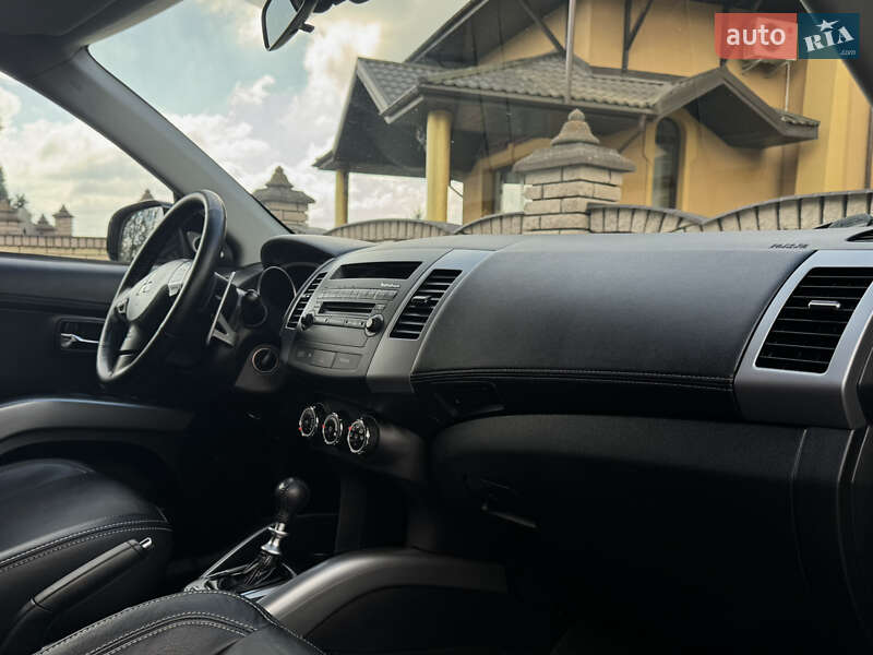 Внедорожник / Кроссовер Mitsubishi Outlander 2012 в Дрогобыче