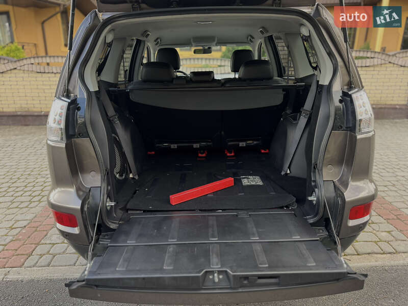 Внедорожник / Кроссовер Mitsubishi Outlander 2012 в Дрогобыче