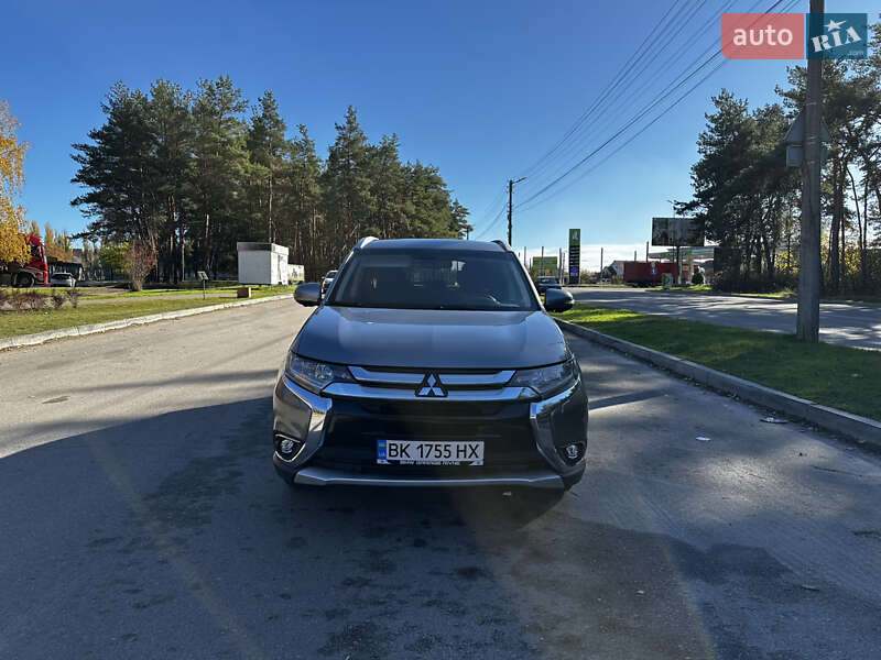 Внедорожник / Кроссовер Mitsubishi Outlander 2017 в Кропивницком фото 2 Внедорожник / Кроссовер Mitsubishi Outlander 2017 в Кропивницком