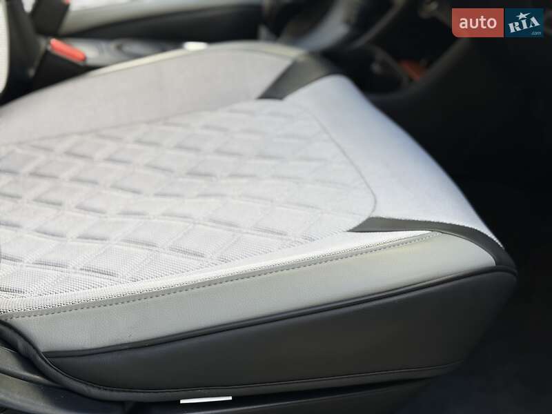 Внедорожник / Кроссовер Mitsubishi Outlander 2014 в Ивано-Франковске