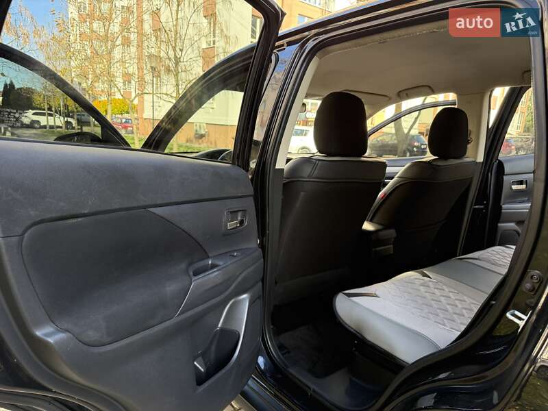 Внедорожник / Кроссовер Mitsubishi Outlander 2014 в Ивано-Франковске