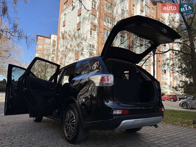 Внедорожник / Кроссовер Mitsubishi Outlander 2014 в Ивано-Франковске