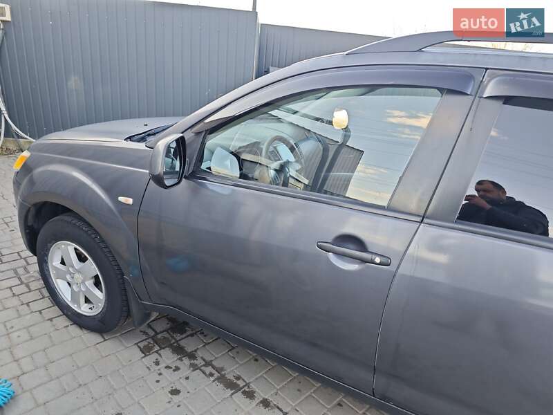 Внедорожник / Кроссовер Mitsubishi Outlander 2006 в Одессе