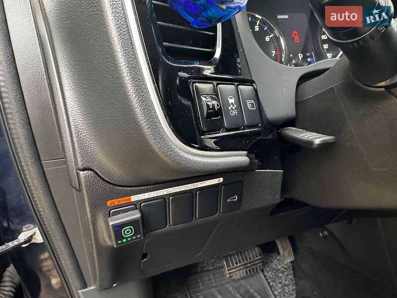 Внедорожник / Кроссовер Mitsubishi Outlander 2016 в Киеве фото 13 Внедорожник / Кроссовер Mitsubishi Outlander 2016 в Киеве