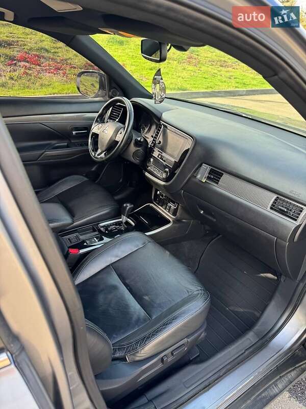 Позашляховик / Кросовер Mitsubishi Outlander 2019 в Кривому Розі фото 22 Позашляховик / Кросовер Mitsubishi Outlander 2019 в Кривому Розі