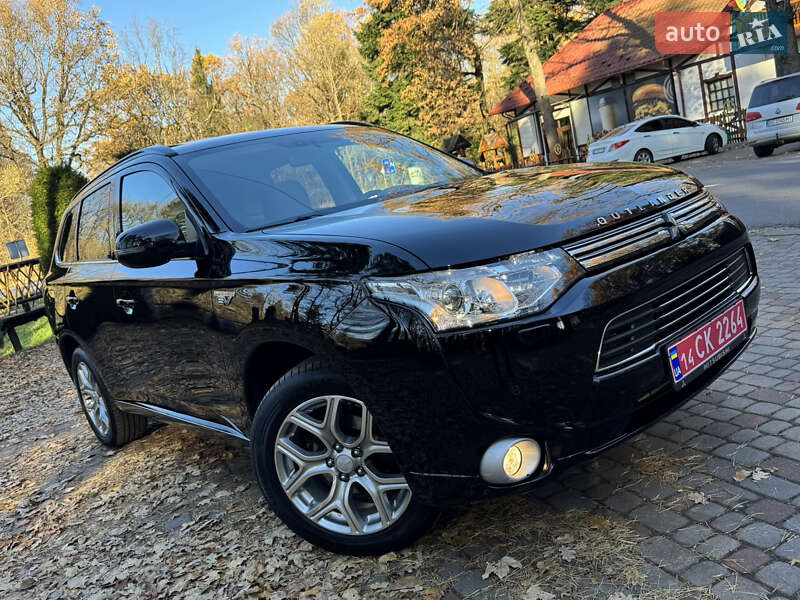 Внедорожник / Кроссовер Mitsubishi Outlander 2014 в Дрогобыче