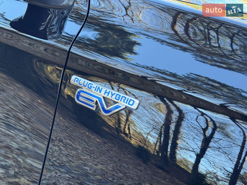 Внедорожник / Кроссовер Mitsubishi Outlander 2014 в Дрогобыче