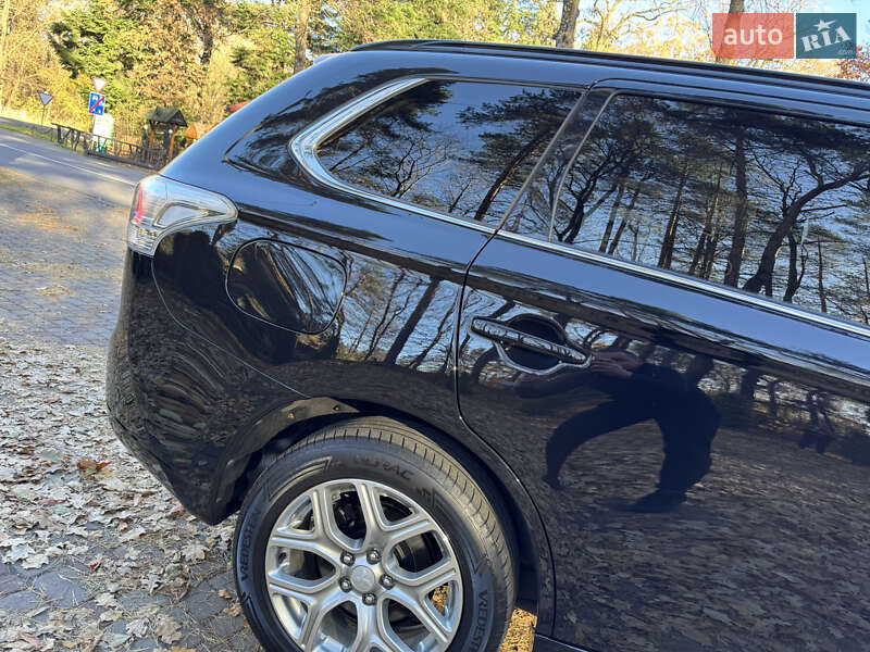 Внедорожник / Кроссовер Mitsubishi Outlander 2014 в Дрогобыче