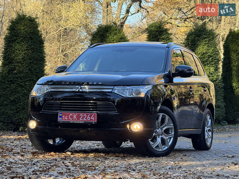 Внедорожник / Кроссовер Mitsubishi Outlander 2014 в Дрогобыче