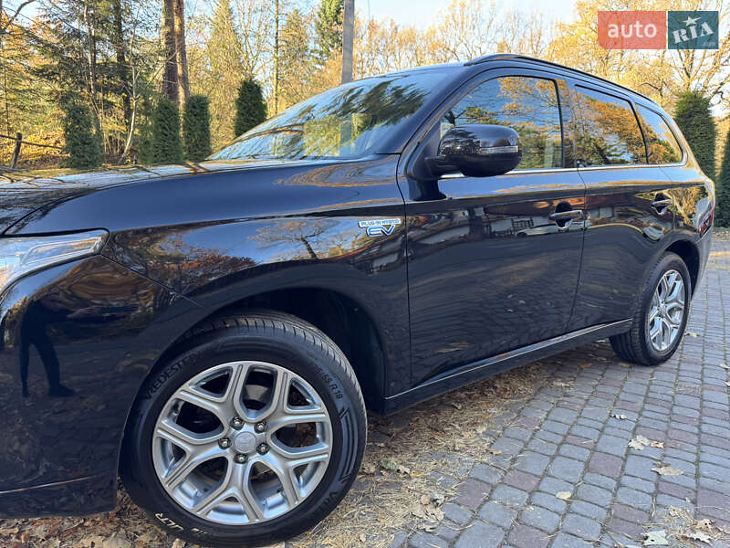 Внедорожник / Кроссовер Mitsubishi Outlander 2014 в Дрогобыче