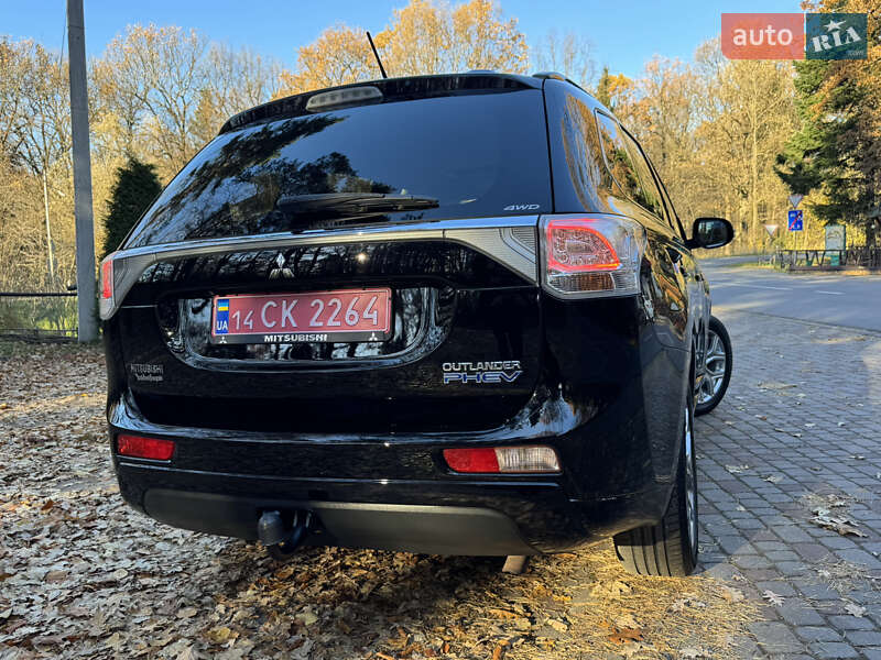 Внедорожник / Кроссовер Mitsubishi Outlander 2014 в Дрогобыче