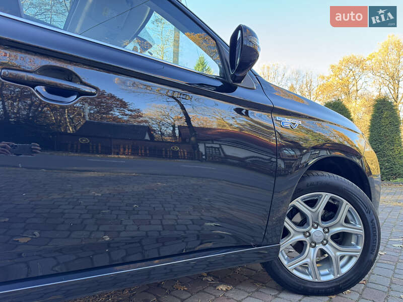 Внедорожник / Кроссовер Mitsubishi Outlander 2014 в Дрогобыче