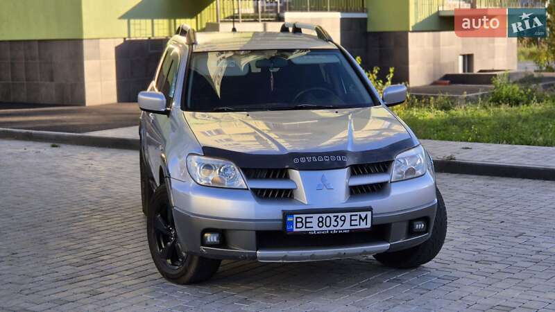 Позашляховик / Кросовер Mitsubishi Outlander 2005 в Миколаєві