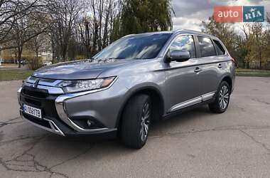 Внедорожник / Кроссовер Mitsubishi Outlander 2019 в Броварах