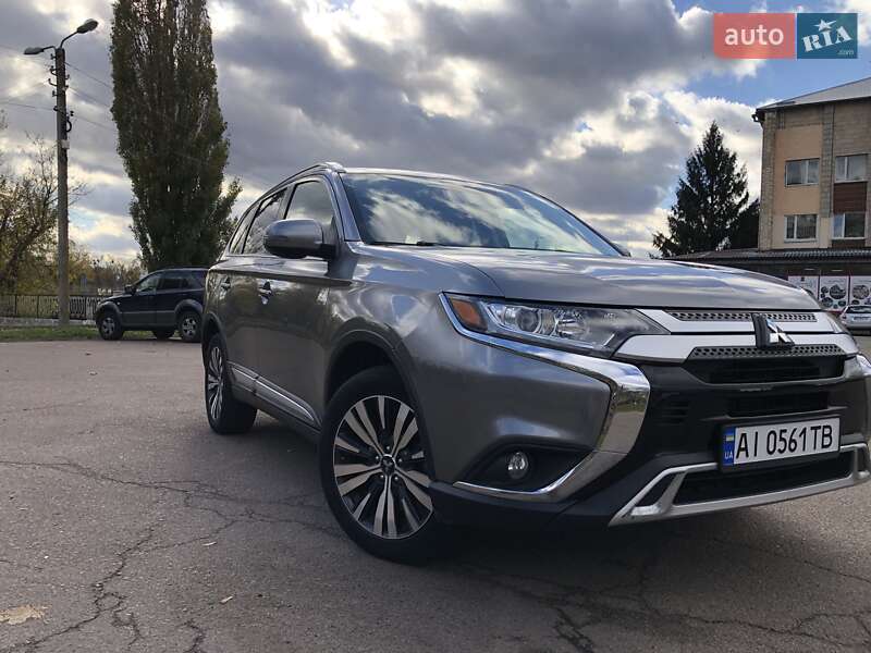 Внедорожник / Кроссовер Mitsubishi Outlander 2019 в Броварах фото 3 Внедорожник / Кроссовер Mitsubishi Outlander 2019 в Броварах