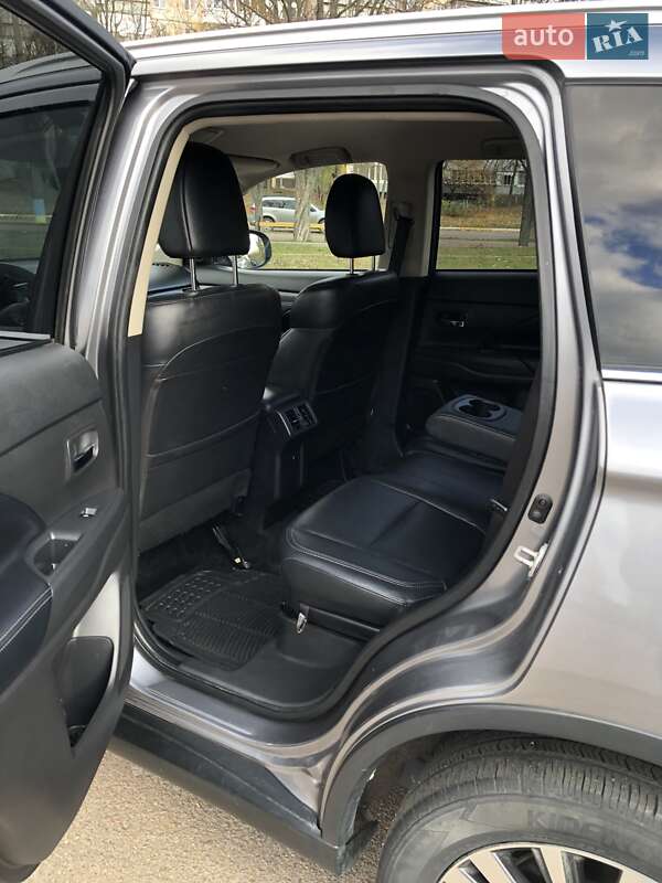 Внедорожник / Кроссовер Mitsubishi Outlander 2019 в Броварах фото 11 Внедорожник / Кроссовер Mitsubishi Outlander 2019 в Броварах