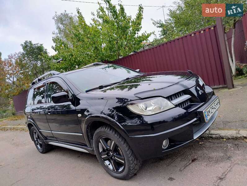 Внедорожник / Кроссовер Mitsubishi Outlander 2009 в Житомире фото 3 Внедорожник / Кроссовер Mitsubishi Outlander 2009 в Житомире