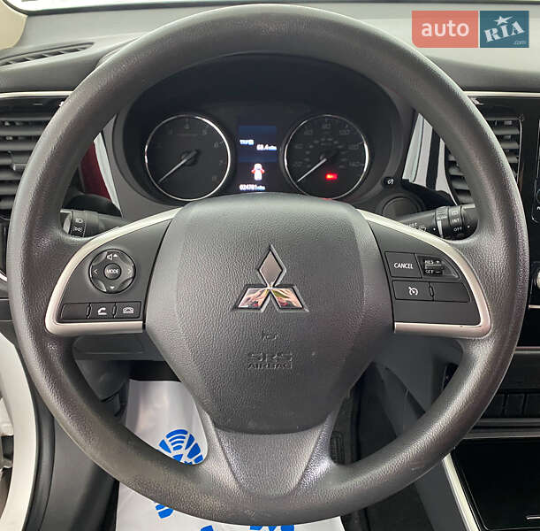 Позашляховик / Кросовер Mitsubishi Outlander 2020 в Львові