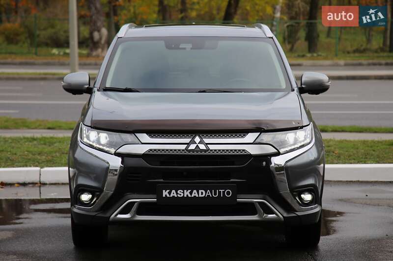 Позашляховик / Кросовер Mitsubishi Outlander 2017 в Харкові