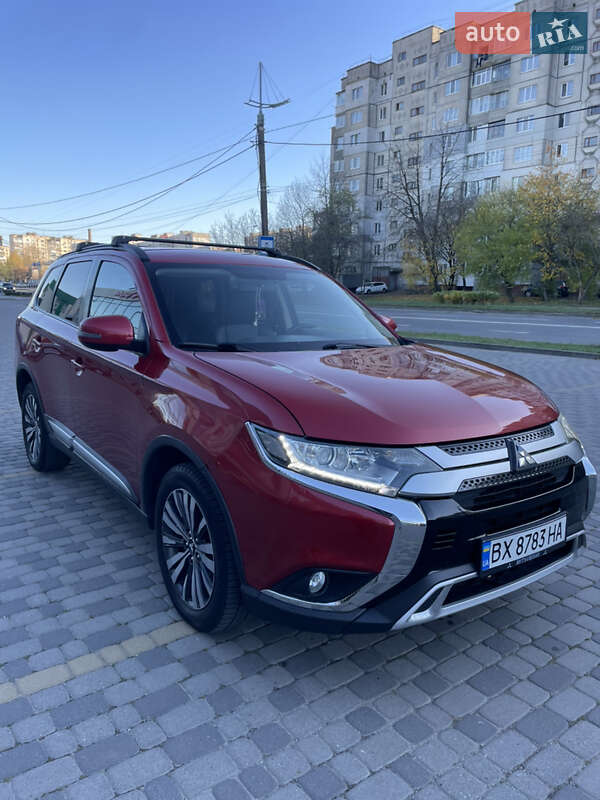 Внедорожник / Кроссовер Mitsubishi Outlander 2019 в Хмельницком фото 3 Внедорожник / Кроссовер Mitsubishi Outlander 2019 в Хмельницком