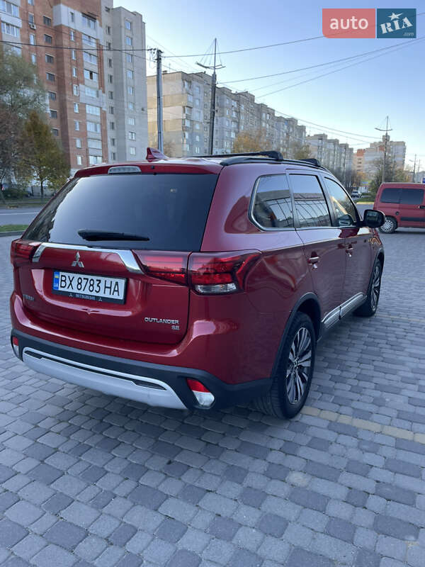 Внедорожник / Кроссовер Mitsubishi Outlander 2019 в Хмельницком фото 7 Внедорожник / Кроссовер Mitsubishi Outlander 2019 в Хмельницком