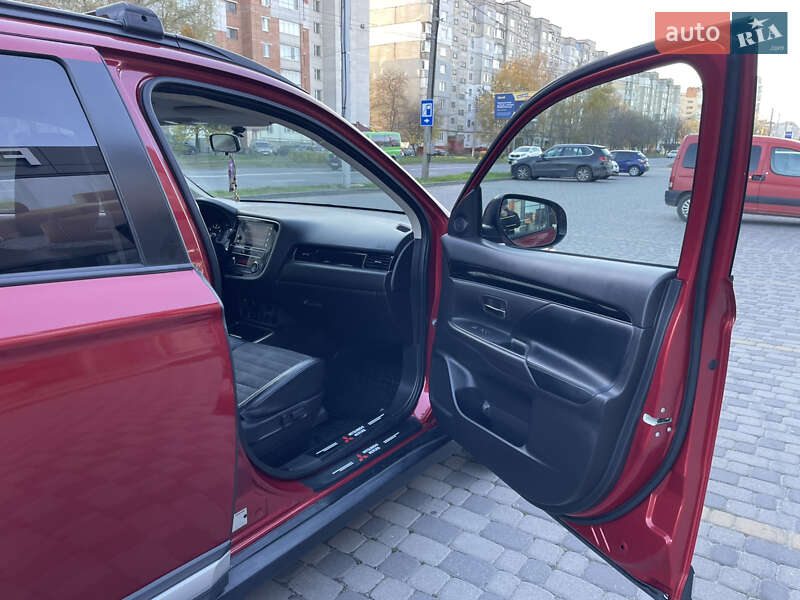 Внедорожник / Кроссовер Mitsubishi Outlander 2019 в Хмельницком фото 9 Внедорожник / Кроссовер Mitsubishi Outlander 2019 в Хмельницком