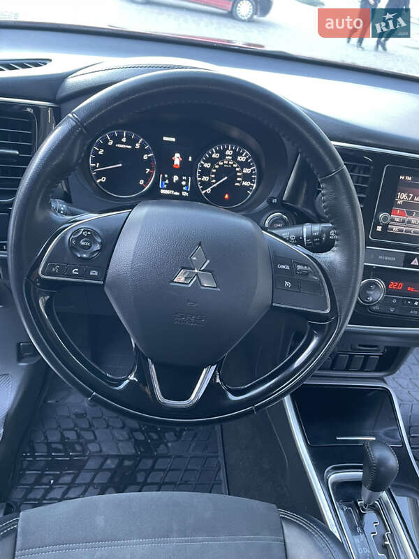 Внедорожник / Кроссовер Mitsubishi Outlander 2019 в Хмельницком фото 12 Внедорожник / Кроссовер Mitsubishi Outlander 2019 в Хмельницком