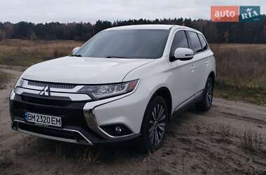 Внедорожник / Кроссовер Mitsubishi Outlander 2018 в Шостке